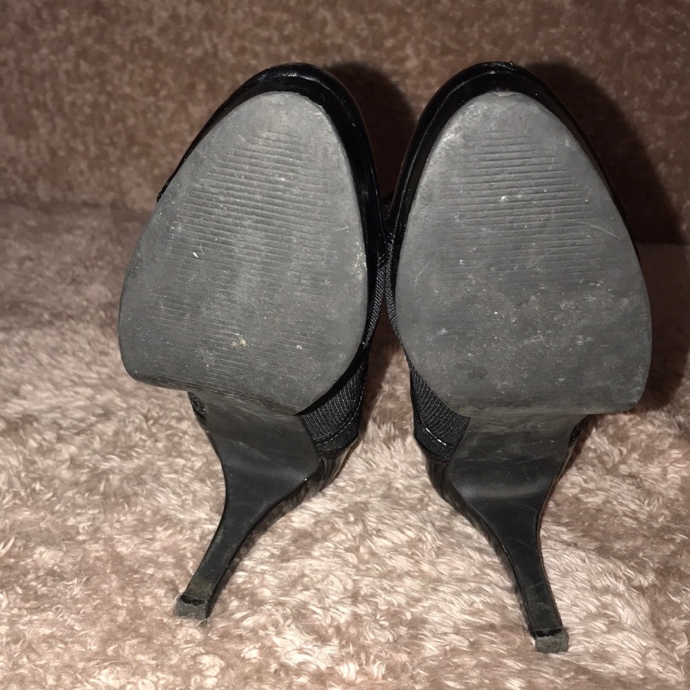 Heels - Picture 4 of 4